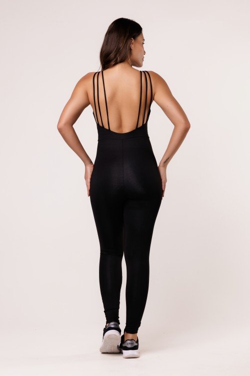 Macacão Core Charge Preto