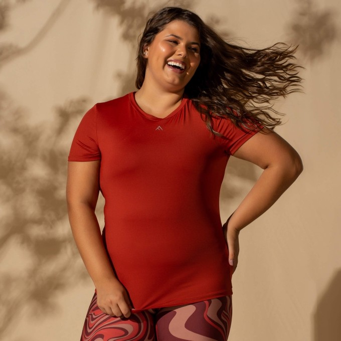 Blusa vermelho liquor sunblock