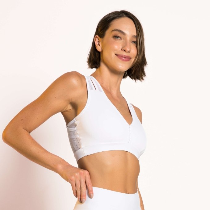 TOP BRANCO COM RECORTES